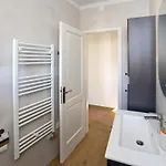 House Stone Flower 빌라 비빈제