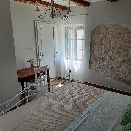 Heritage House Stone Flower Villa *