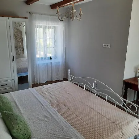 Heritage House Stone Flower Bibinje