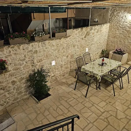 Heritage House Stone Flower Bibinje