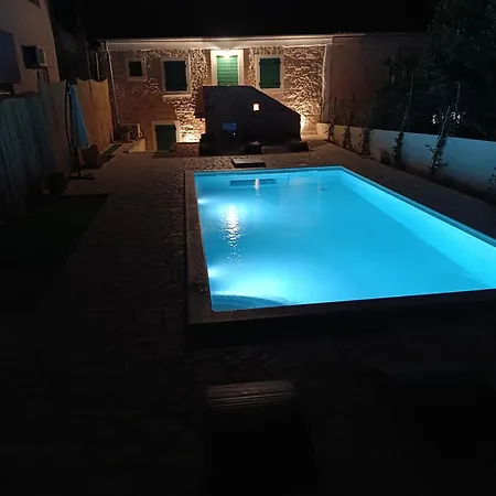 Heritage House Stone Flower With Private Pool