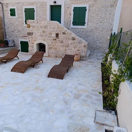 Heritage House Stone Flower With Private Pool