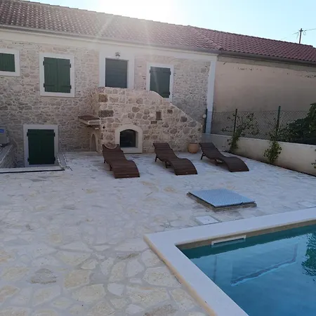 ヴィラ Heritage House Stone Flower With Private Pool