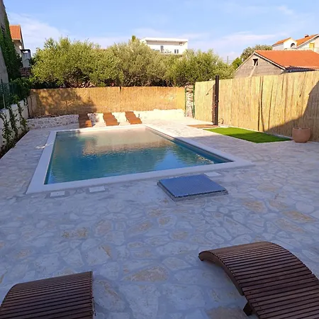 Heritage House Stone Flower With Private Pool *