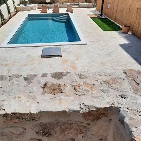 Heritage House Stone Flower With Private Pool